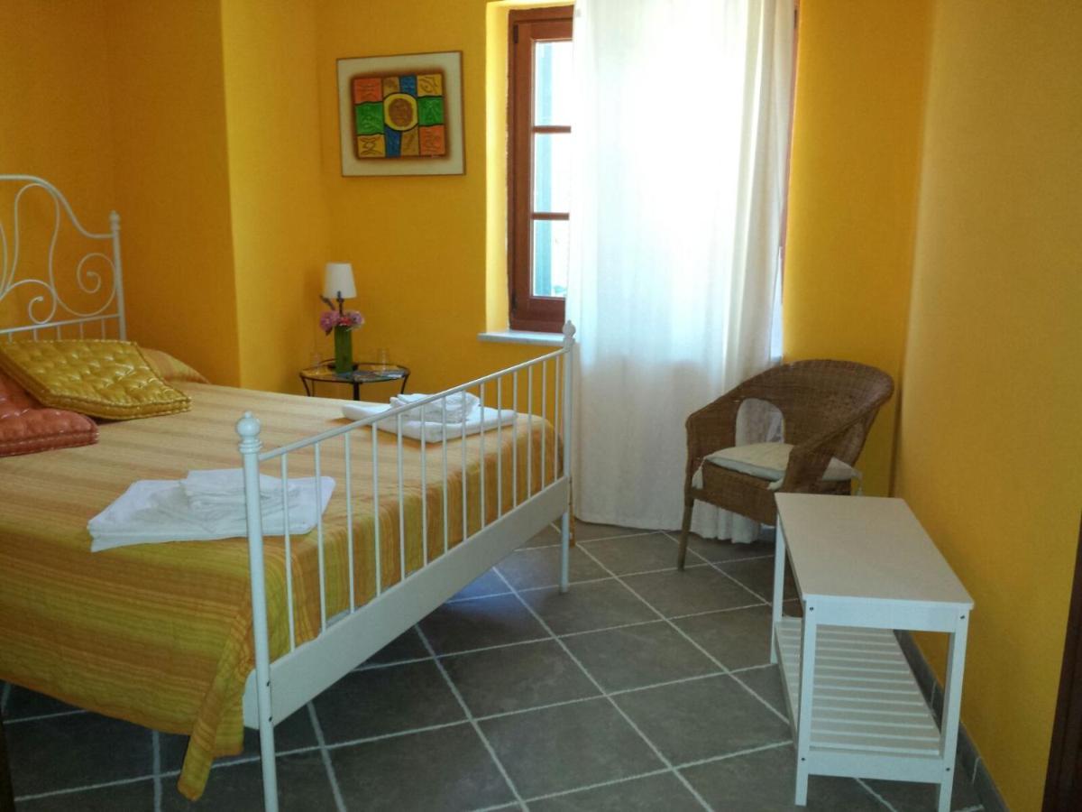 B&B Pietre Antiche Vezzi Portio Экстерьер фото